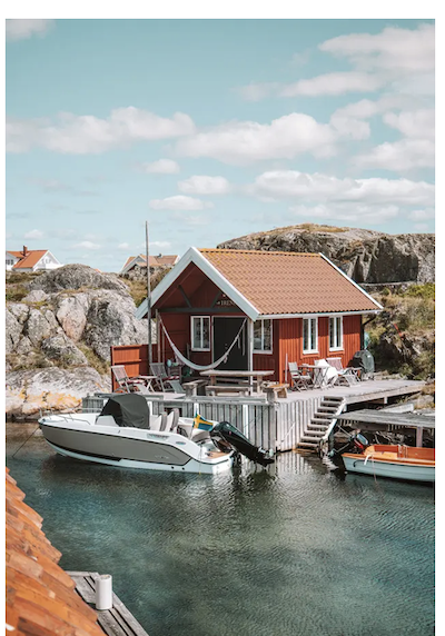 A boathouse on Karingon A boathouse on Karingon