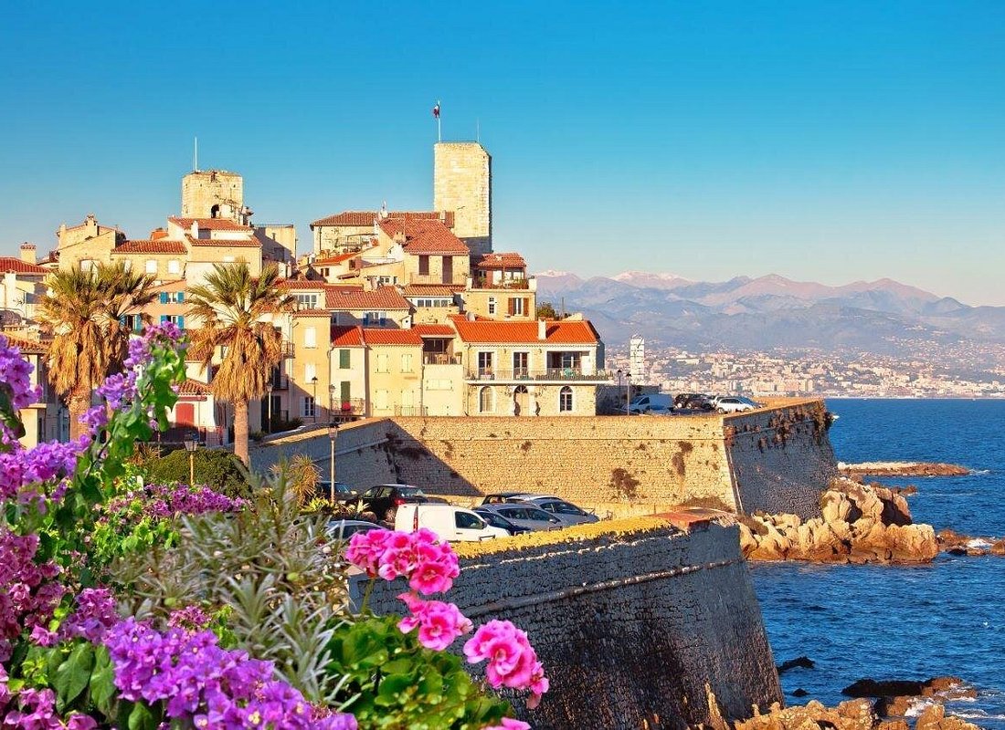 Tour in Cannes France