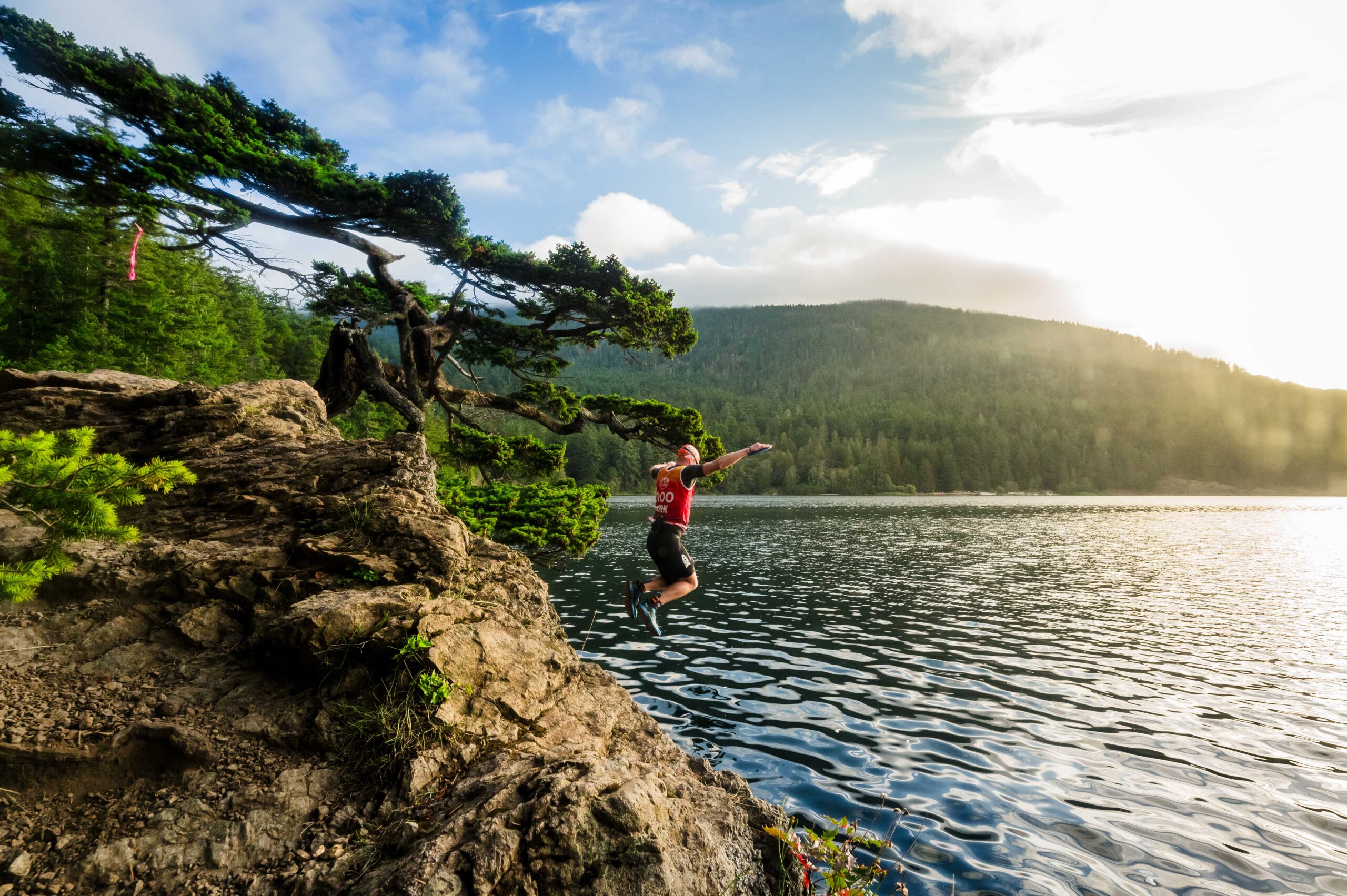 Otillo  swimrun at Orcas Island, Jump