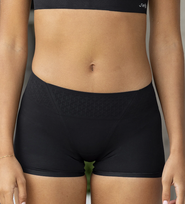 Black Swijin Schnuggi short shorts