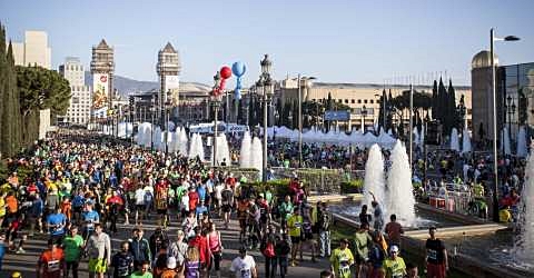 Barcelona marathon start area fountains Barcelona marathon start area fountains